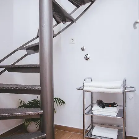 Apartments With A Parking Space Split - 11690 *