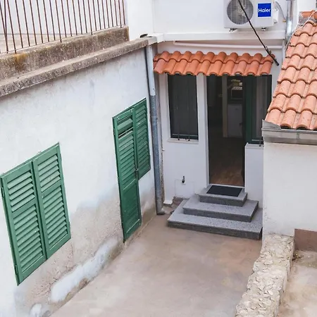 Apartments With A Parking Space Split - 11690 Apartment Split